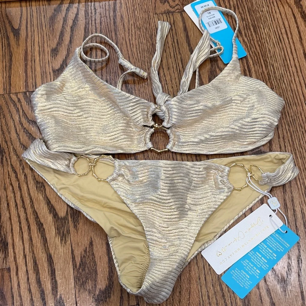 NWT Beach Bunny bikini set ! - Picture 1 of 2